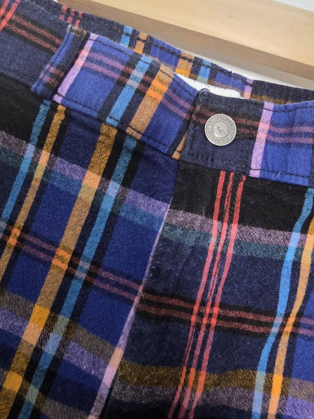 Hollister Cropped Pants - Picture 4 of 6